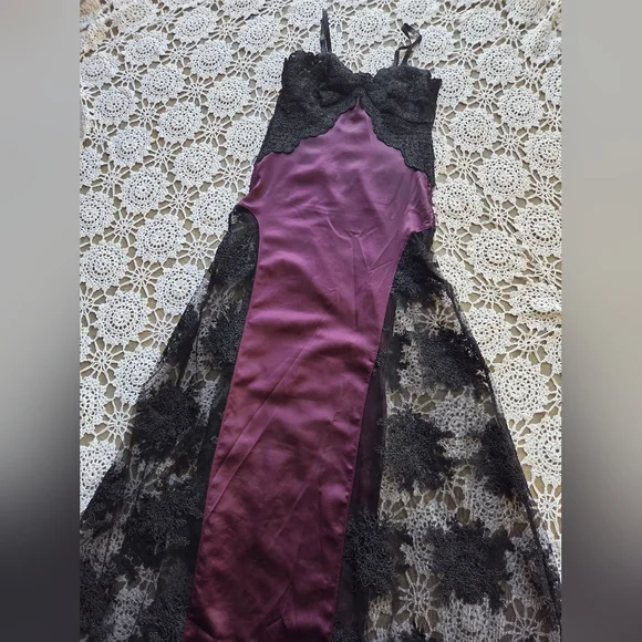 NWOT Dolls Kill Window Lustrous Heart Maxi Dress | Goth - Picture 7 of 12